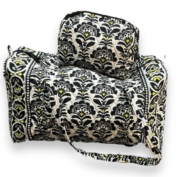 Vera Bradley Handbags - NWOT SET Vera Bradley 2 piece DUFFLE BAG + makeup bag zipper FANFARE FIRM @ $64